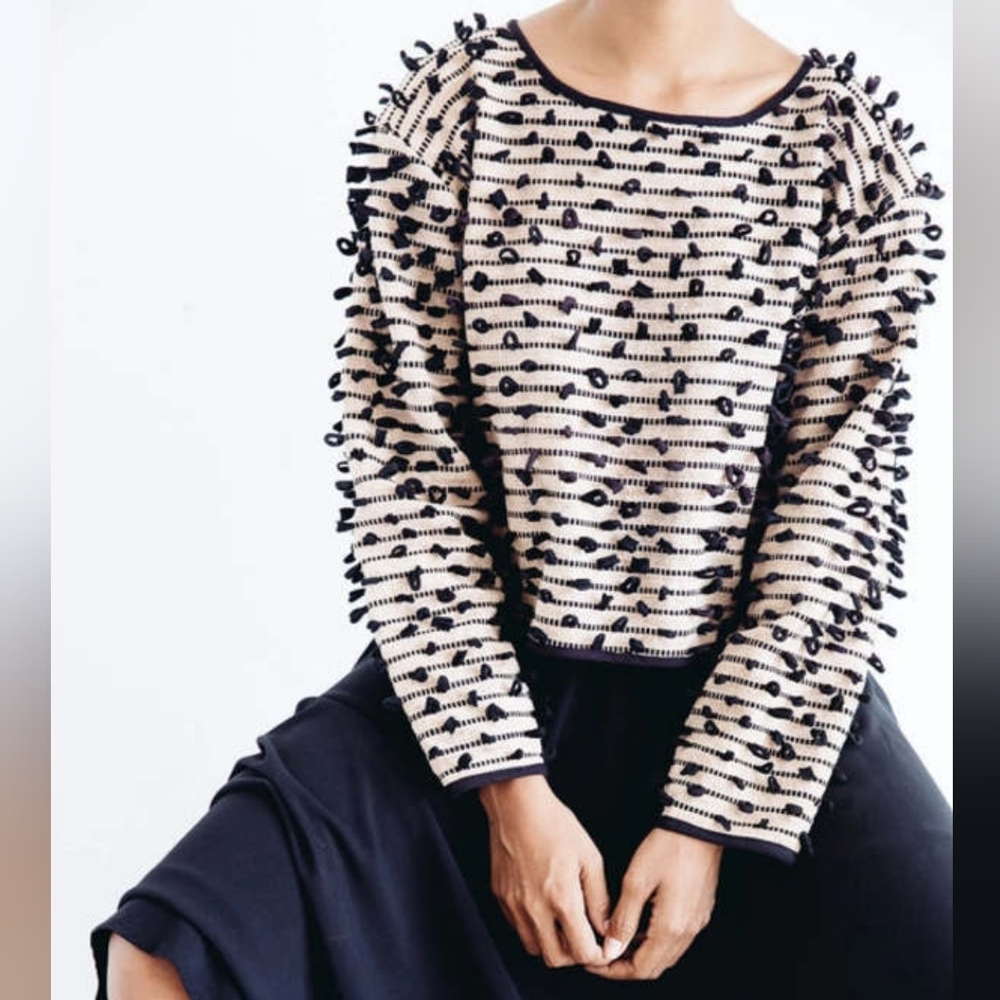 Tonle Srey Oun Sweater sz:S/M